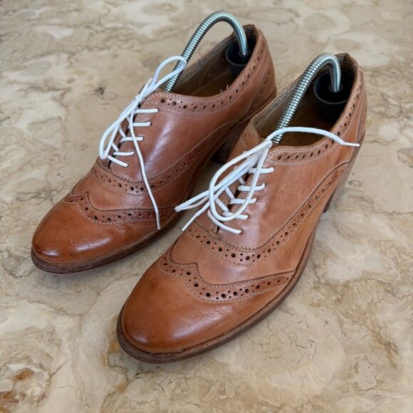 Frye Maggie Perforated Wingtip Oxfords - Picture 2 of 10